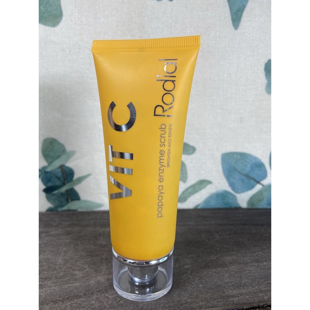 Rodial VIT C Papaya Enzyme Scrub 70mL / 2.36 US Fl. Oz, New, Sealed